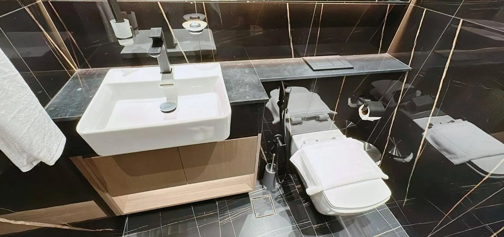 Brand New & Fully Furnished 1Br W Balcony In Jvc Apartment Dubai United Arab Emirates